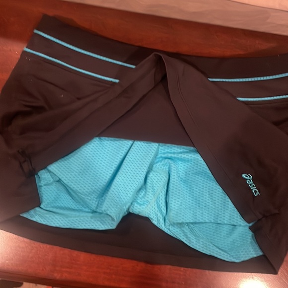 ASICS running skirt - Picture 4 of 5